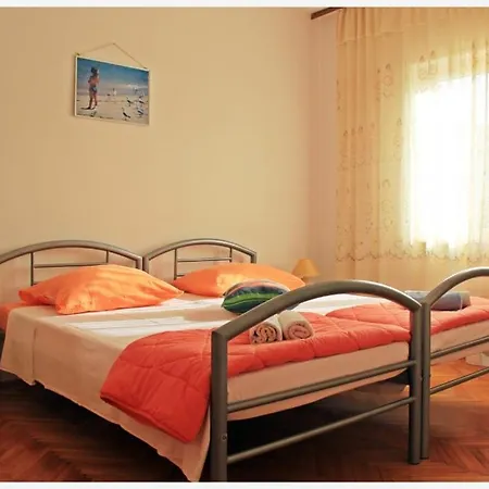 Lägenhet In With Sea View, Balcony, Air Conditioning, Wi-fi *